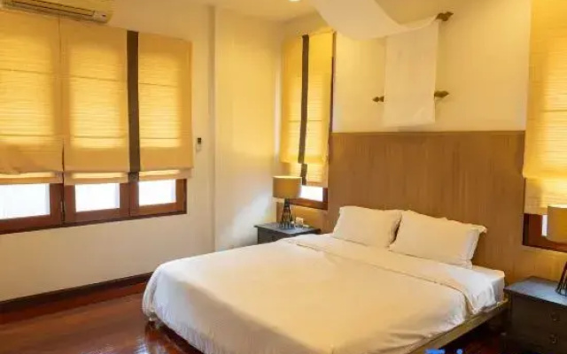 Premium Villa Baan Kinlom Chomlay