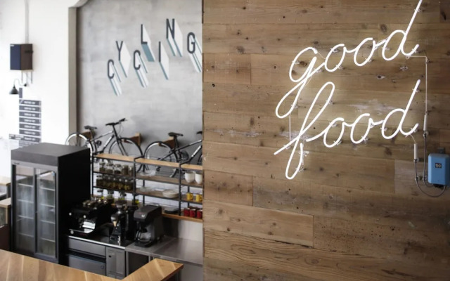 Ark Blue Hotel - Hostel