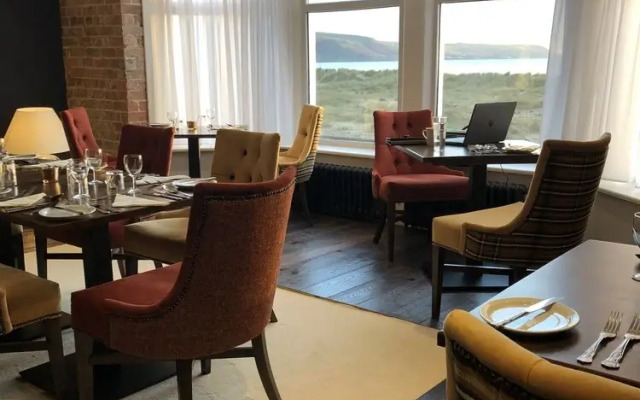 The Arbour Hotel