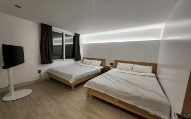 Gunsan Euro Village Pension