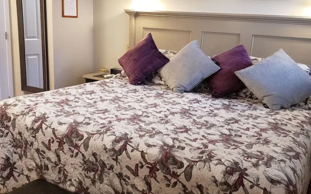 627 On King Bed and Breakfast