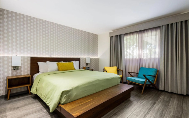 The Skylark a Palm Springs Hotel