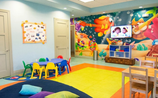 Fancy Family Home at Championsgate Chg101