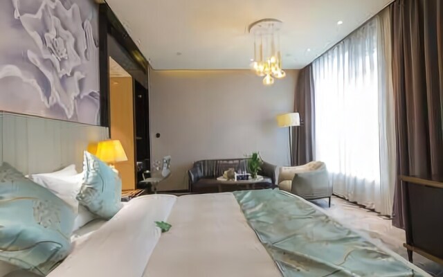 Peninsula International Hotel