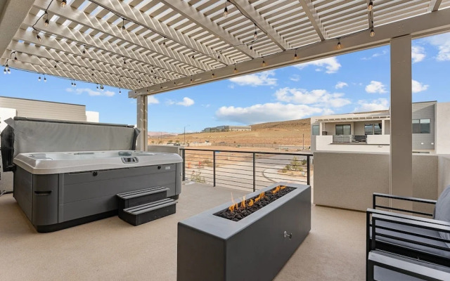 Oasis Retreat 5 Bedroom Townhouse