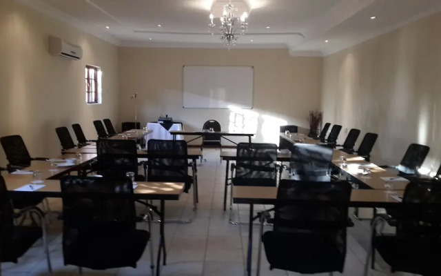 Mannah Executive Hotel and Conference Center