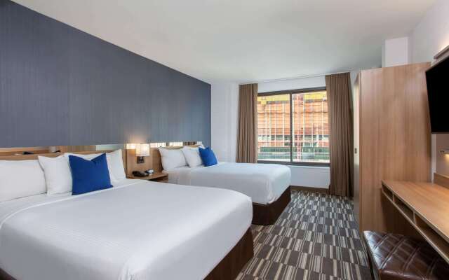 Microtel by Wyndham New York City LIC