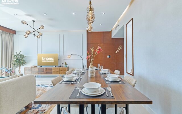 bnbme | U Bora Towers | 3 + Maids