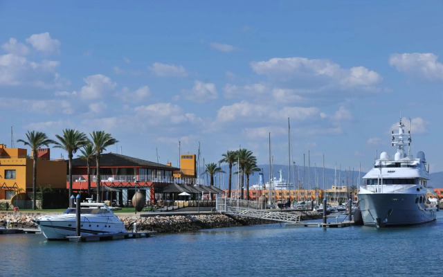 NH Marina Portimao Resort