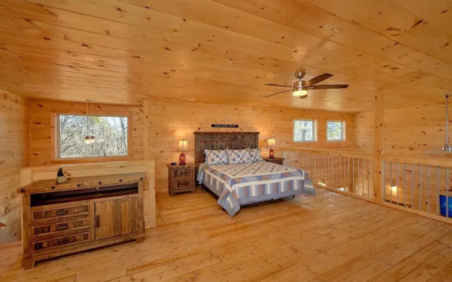 Alpine Pool Lodge Holiday home 2