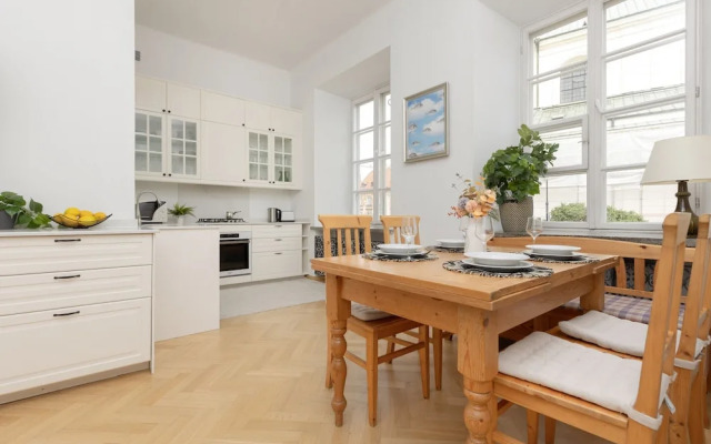 Apartment Freta Old Town by Renters
