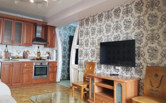 Luxury Apartment-1 in the Center of Yerevan, Safaryans Family