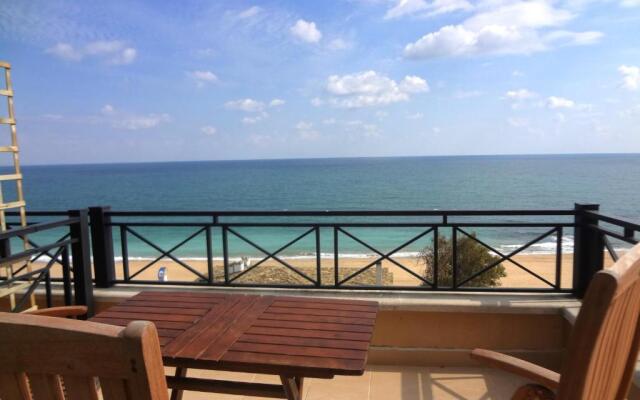 Sea View Rental Front Beach