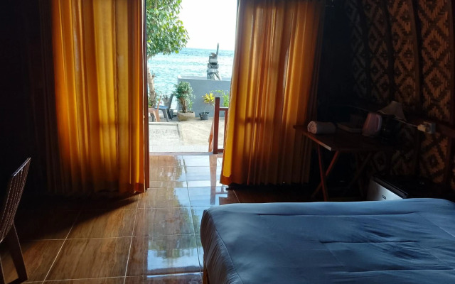 Road Beach Homestay