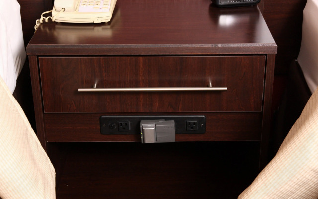 Red Roof Inn PLUS+ West Springfield