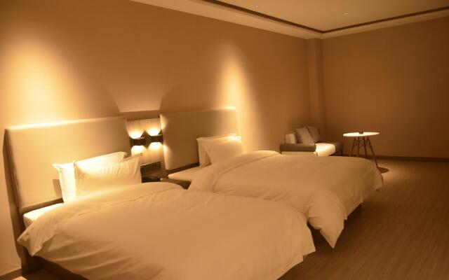 Hanting Hotel Ankang Pingli Nuwa Cultural Square