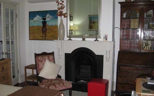 Three Chimneys Bed and Breakfast Boutique Guest House