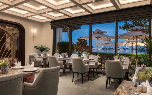 Elegant Mansion 88