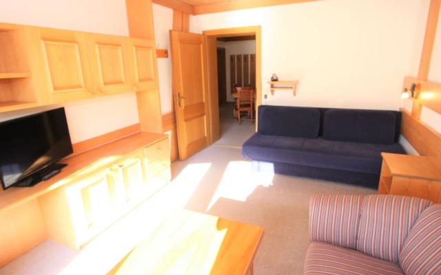 Peaceful Apartment in Hinterglemm With Camping Cot