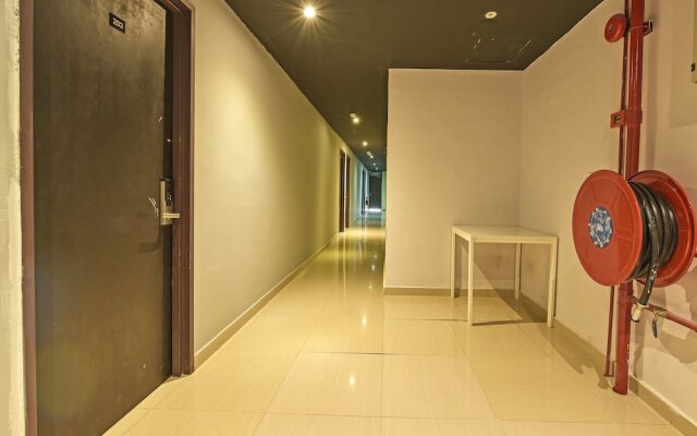 OYO 90703 Hotel Rim Global