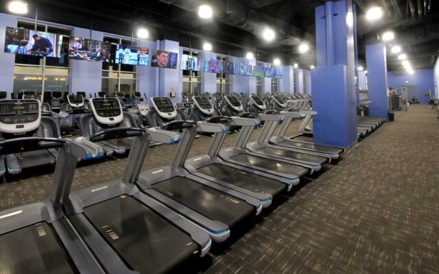 TWO Separate Stylish Cozysuites on the Boardwalk