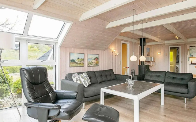 8 Person Holiday Home in Spottrup-by Traum