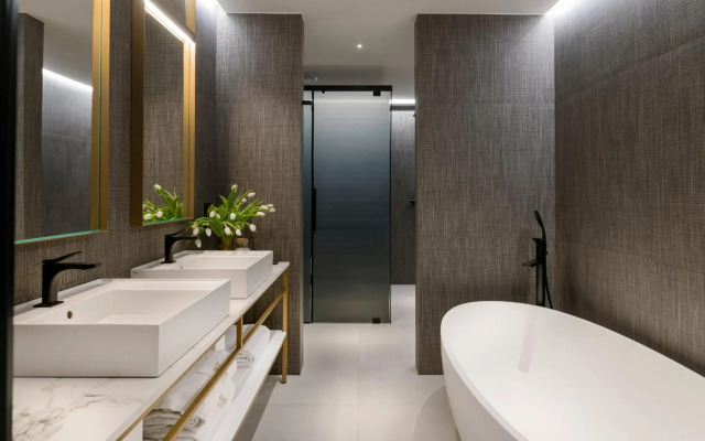 We Me Suite Hotel