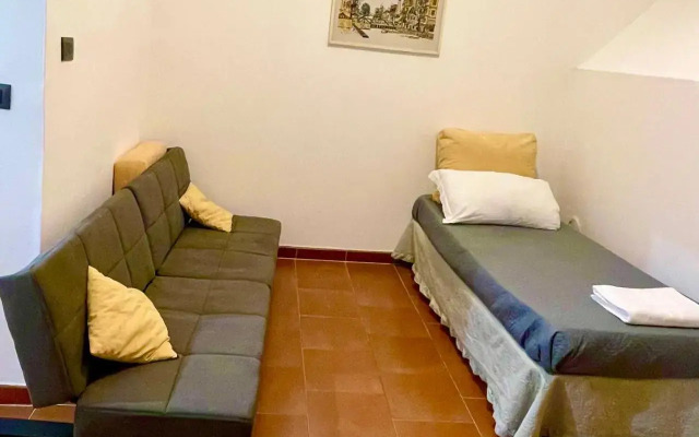 Parisa suite2