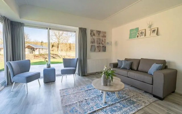 Comfy Chalet With Dishwasher, the Efteling at 2 km
