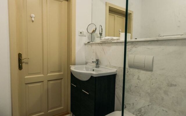 YellowBoot Aparthotel
