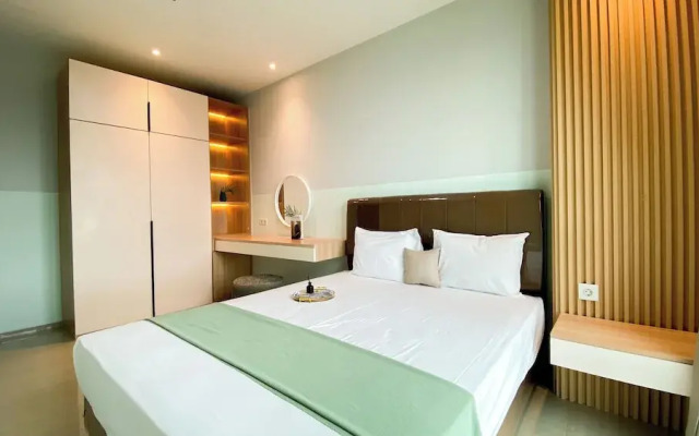 Cozy And Enjoy Living 1Br At Citralake Suites Apartment