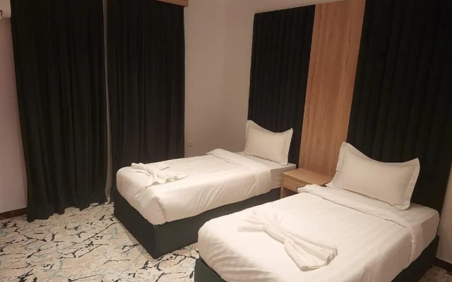 Kawther Altmuzz Hotel