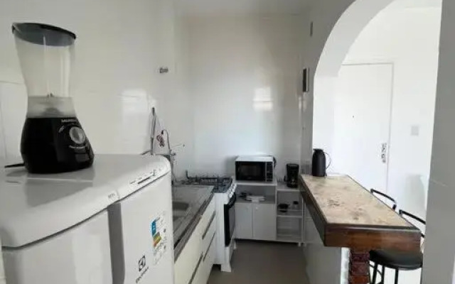 1/4, sala. Porto da Barra.