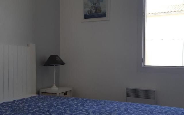 Appartement Saint-Martin-de-Ré, 2 pièces, 4 personnes - FR-1-544-9