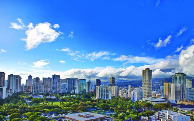 Embassy Suites by Hilton Waikiki Beach Walk