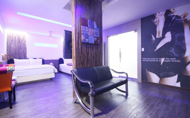 Gyeongsan Instar Hotel