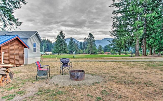 Woodsy Packwood Haven w/ Golf Course Access!