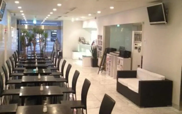 Hamilton Hotel Black