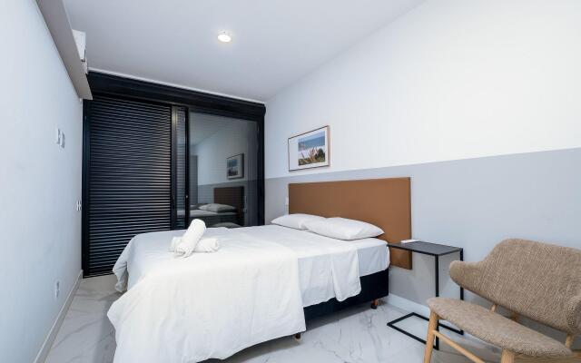 Apto c /piscina em Jurerê Internacional EPC204