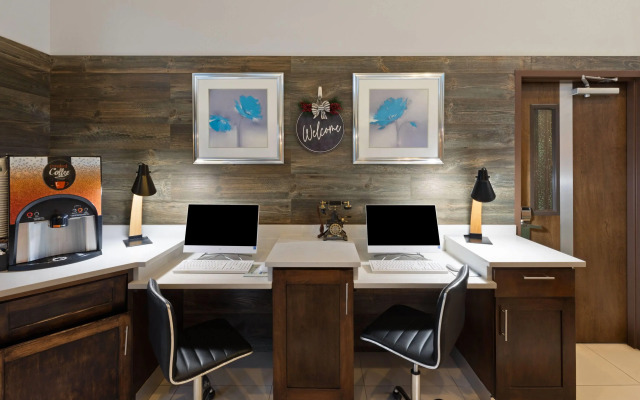Ramada by Wyndham El Paso