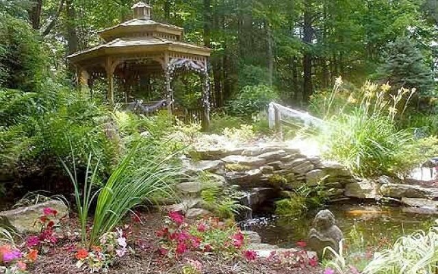 Saratoga Rose Inn and Restaurant