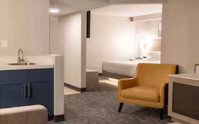 DoubleTree by Hilton Austin, MN