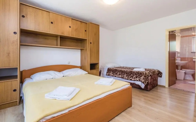 Beautiful Home in Brsec With Wifi and 3 Bedrooms