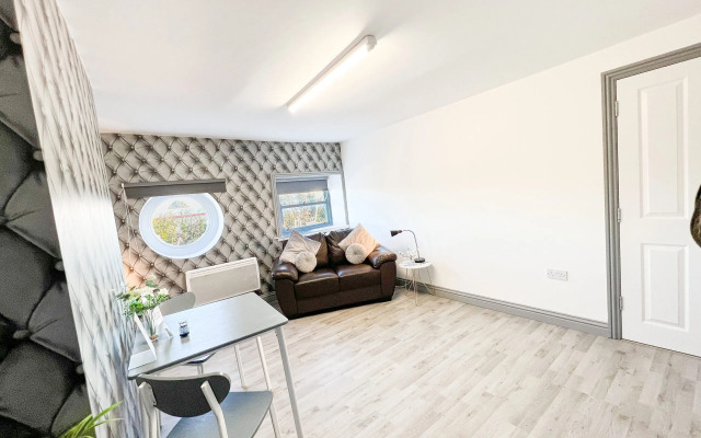 The Quayside Apartment Hotel