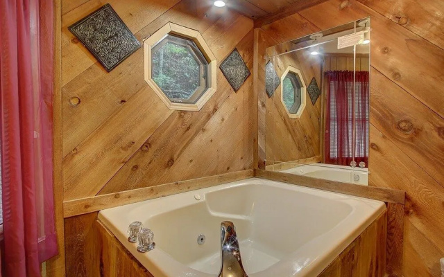 Bear Hugs 1 Bedroom 1 Bathroom Chalet