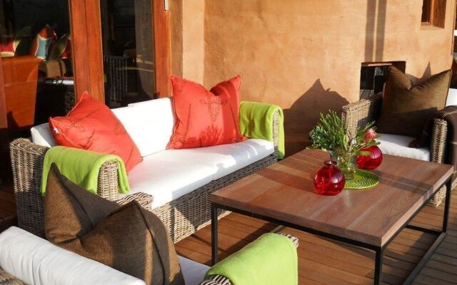 African Hills Safari Lodge & Spa