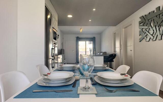 New Modern Immaculate 2 Bed 6 guestApartment Bobby