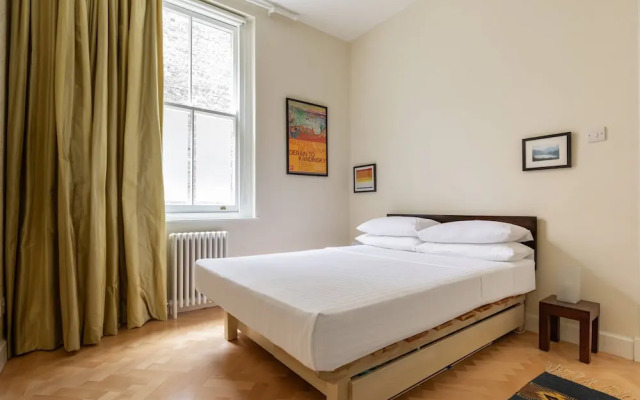 Bury Place by Onefinestay
