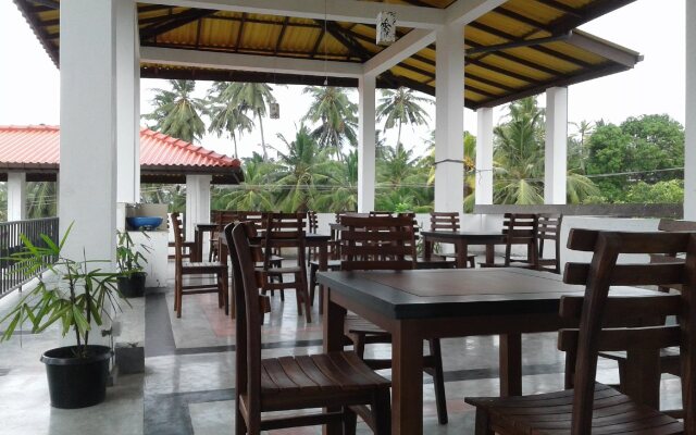 Sanras Hotel & Restaurant