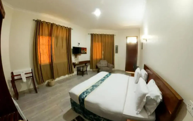 Sandmark Hotel Serengeti